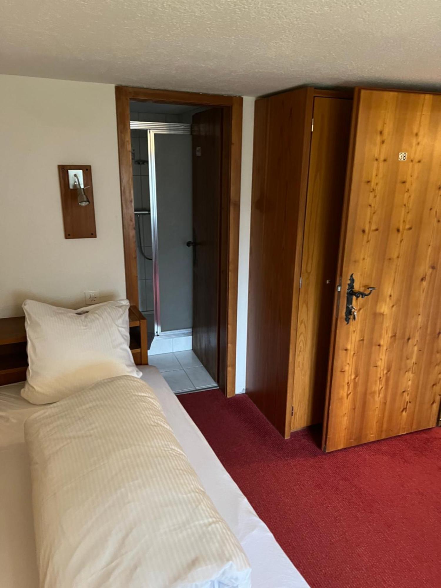 Splügen Hotel Piz Tambo מראה חיצוני תמונה
